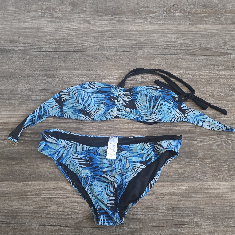 Time and Tru Blue Leaf Print Bikini size large
